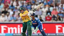 LIVE: South Africa chase hangs in balance against India