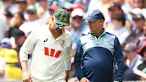 Lyon injury slows Australia's bid for Ashes-clinching win