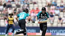 LIVE: Devine leads New Zealand comeback against Sri Lanka