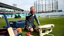 Stewart makes U-turn on Roy stance as England weigh up options