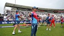 LIVE: Early breakthroughs for England against Ireland
