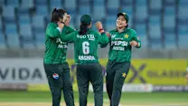 Sundhu's spell powers Pakistan into Asia Cup semi-finals