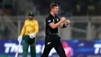 LIVE: New Zealand jolt South Africa with early wickets