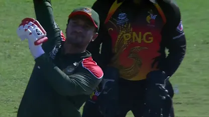 Shakib Al Hasan hits one-handed six
