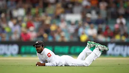 Chandimal left out of Sri Lanka's Test series in South Africa