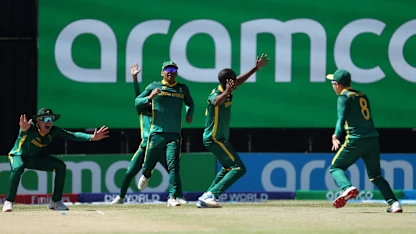 South Africa celebrate wicket