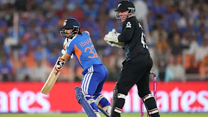 LIVE: India pile on runs, pressure on New Zealand