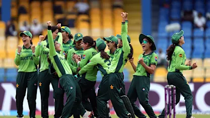 LIVE: England in trouble, six wickets down in CWC25 clash