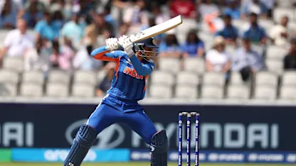LIVE: Kapp breaks through with Mandhana wicket