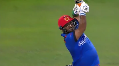 Pakistan break through as Shahzad falls tamely