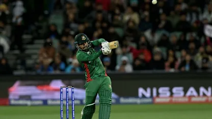 Six! Liton Das takes on the India bowlers | India v Bangladesh | T20WC 2022