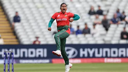 LIVE: Bangladesh edge the powerplay
