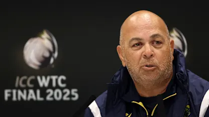 Logo of South Africa coach issues passionate message to Proteas