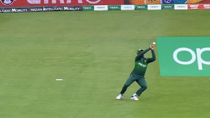 CWC19: AUS v PAK – Asif Ali drops Finch on 33