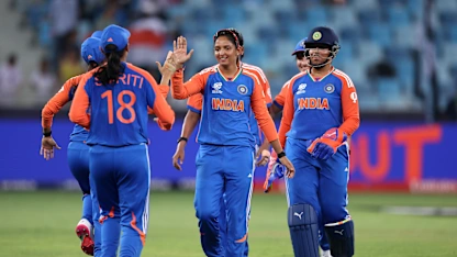 Logo of Renuka gets the important wicket of Melie Kerr | WT20WC 2024