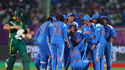 LIVE: South Africa lose two early wickets in CWC25 clash