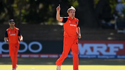 Logo of Bas de Leede takes maiden ODI five-for to boost Netherlands qualification hopes | CWC23 Qualifier