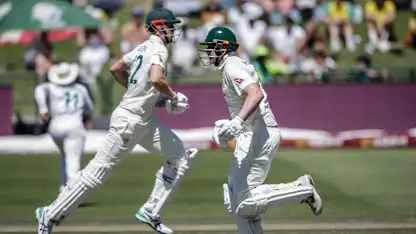 Australia seize control in Cape Town with Day 2 lead
