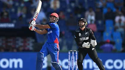 Glenn Phillips desperate leap to try stop six