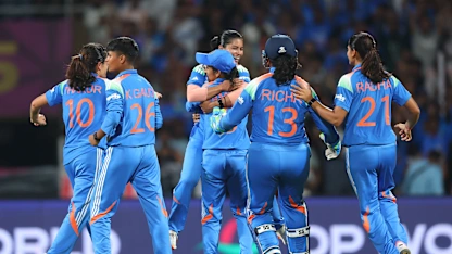 LIVE: India strike with two quick wickets in CWC25 final
