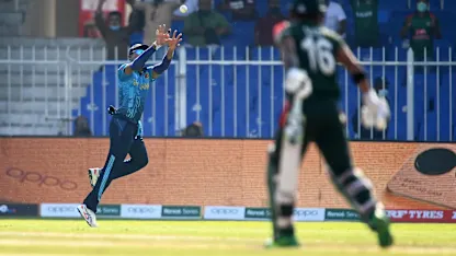 Logo of Das can't clear the fielder to perish for 16