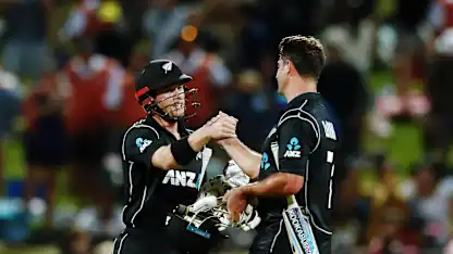 Colin de Grandhomme and Henry Nicholls