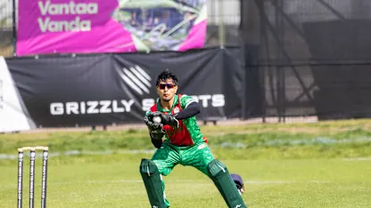 260817 Bulgaria Vs Isle of Man – Bulgarian player takes a catch