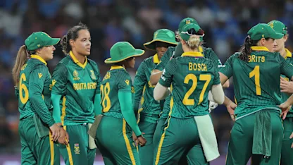 LIVE: Mandhana falls after big stand in CWC25 final