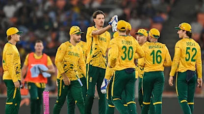 LIVE: New Zealand set South Africa 176 to win