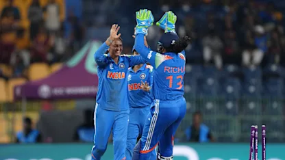 Harmanpreet Kaur's pin-point direct hit to run out Diana Baig | CWC25 