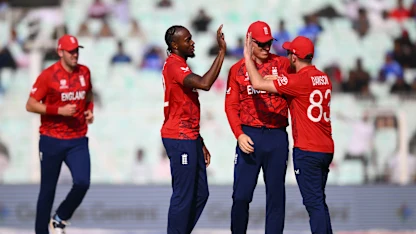 LIVE: England push Scotland on back foot