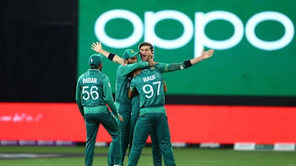 Logo of Aaron Finch departs after a peach from Shaheen Afridi