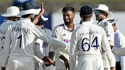 India gain ground in Galle with clinical bowling display