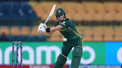 LIVE: South Africa eye steady start chasing 106 in CWC25 tie