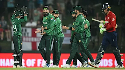 Pakistan celebrate the wicket of Tom Banton