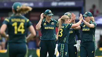 Sophie Molineux knocks over Shafali Verma | Women's T20WC 2026