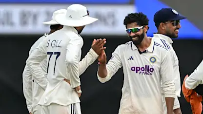 India hold advantage despite Sri Lanka fightback