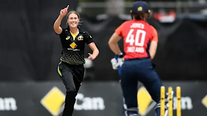 Logo of Mooney, bowlers power Australia to finals date with India