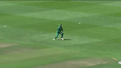 Logo of WICKET: de Villiers falls to Wasim for a duck