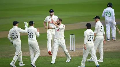 Logo of Chris Woakes