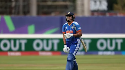 LIVE: Early breakthroughs for Pakistan against India