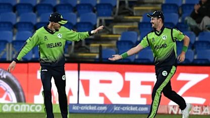 Logo of Tector, Adair combine for stunning relay catch | T20WC 2022