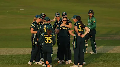 Australia march on; Sri Lanka, New Zealand keep semi-final hopes alive