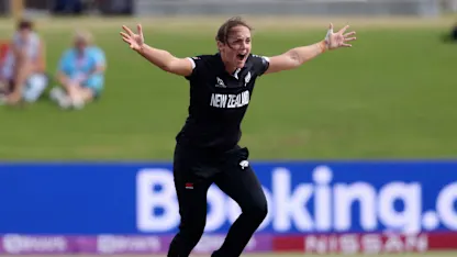 WICKET: Amelia Kerr bamboozles Campbelle