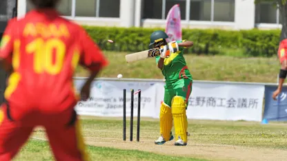 Ravini Oa from PNG ripped through the Vanuatu top order