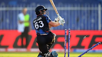 Jimmy Neesham ends stubborn opening stand