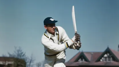 Logo of Len Hutton