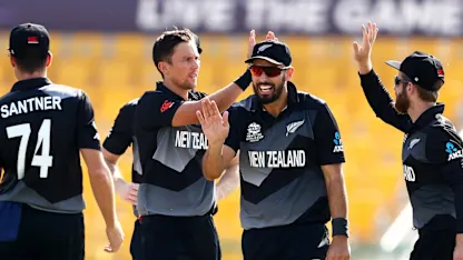 Trent Boult continues New Zealand's dream start