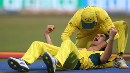 Logo of Cummins stunner sends back de Kock | CWC23