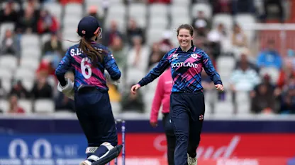 LIVE: Fraser puts Scotland on top